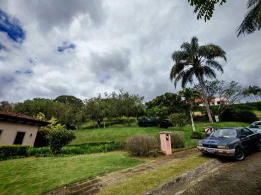 Venta de Lote en Residencial Colinas de Montealegre