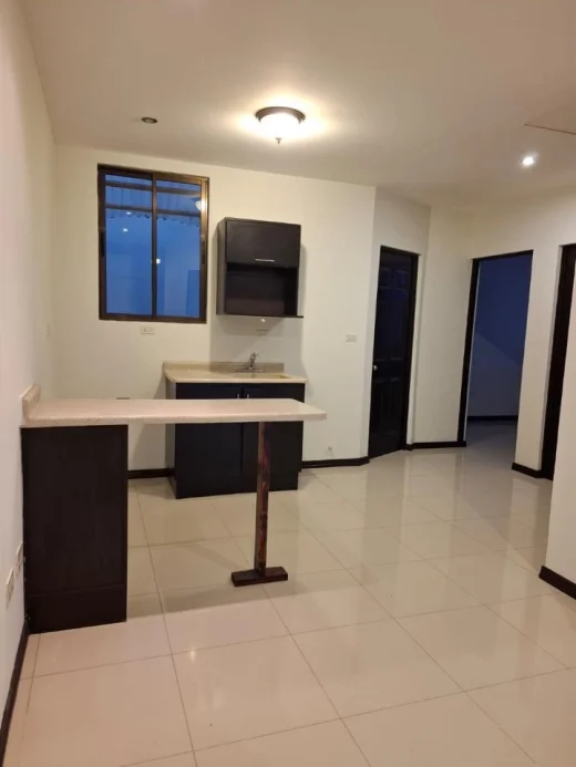 Edificio de 4 apartamentos totalmente rentado