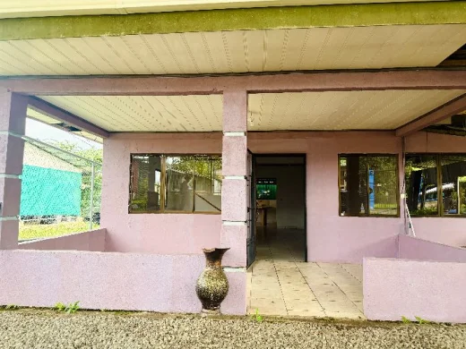 Casa con cocina amplia y buena ubicación — Florencia, San Carlos