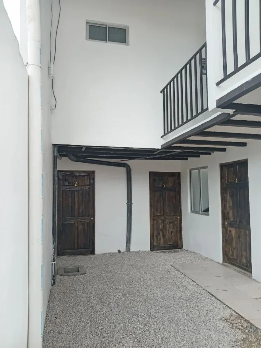 Edificio de 6 apartamentos para renta — La Fortuna centro