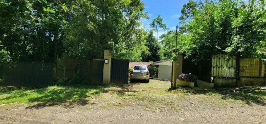 Propiedad turística con 1,100m² de zona verde — Chachagua