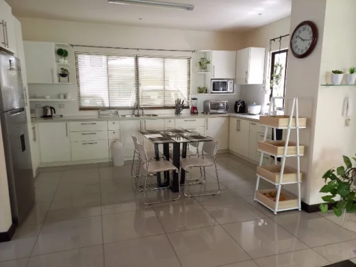 Hermosa casa de dos plantas ubicada en Granadilla, residencial Altamonte, Curridaba